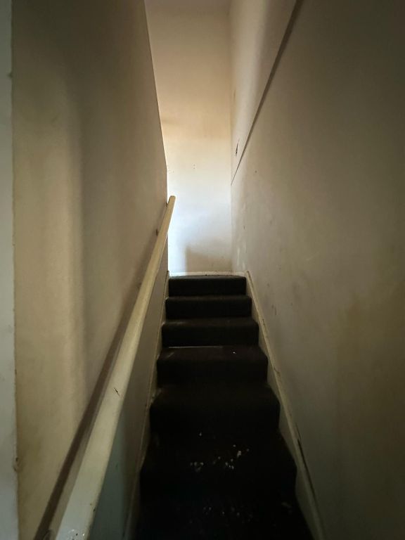 Property photo 2 of 9 Gallery