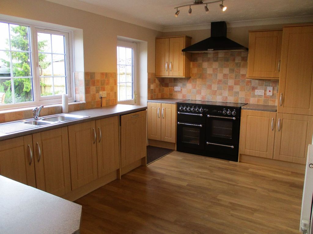 Property photo 3 of 25