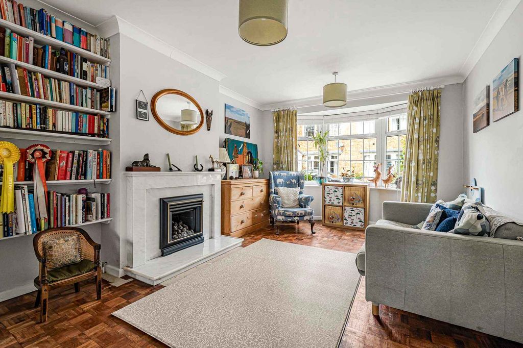 Property photo 2 of 19