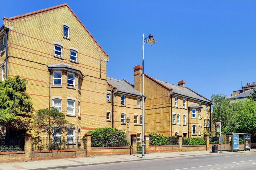Property photo 1 of 8