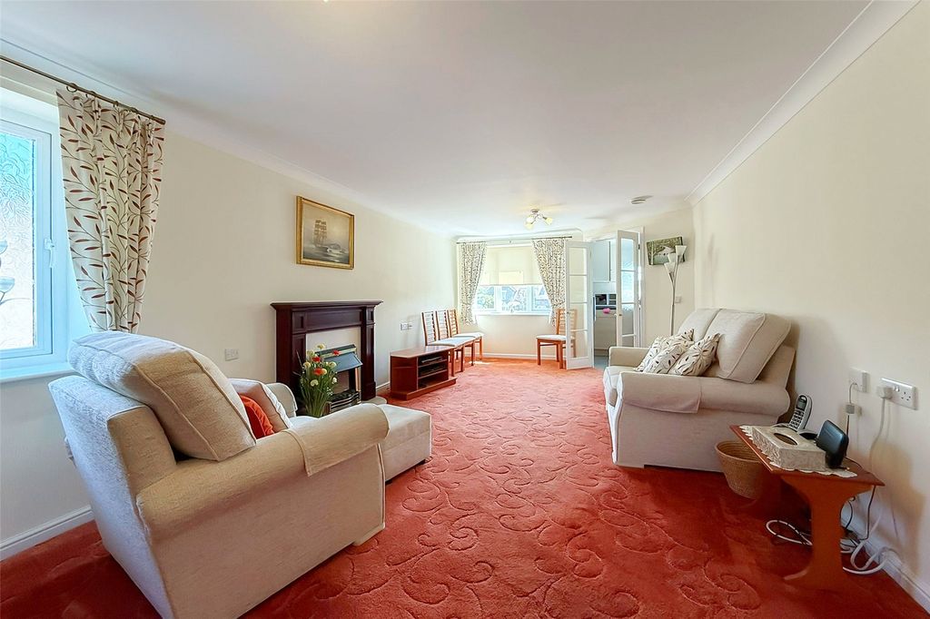 Property photo 3 of 11 Picture No. 10