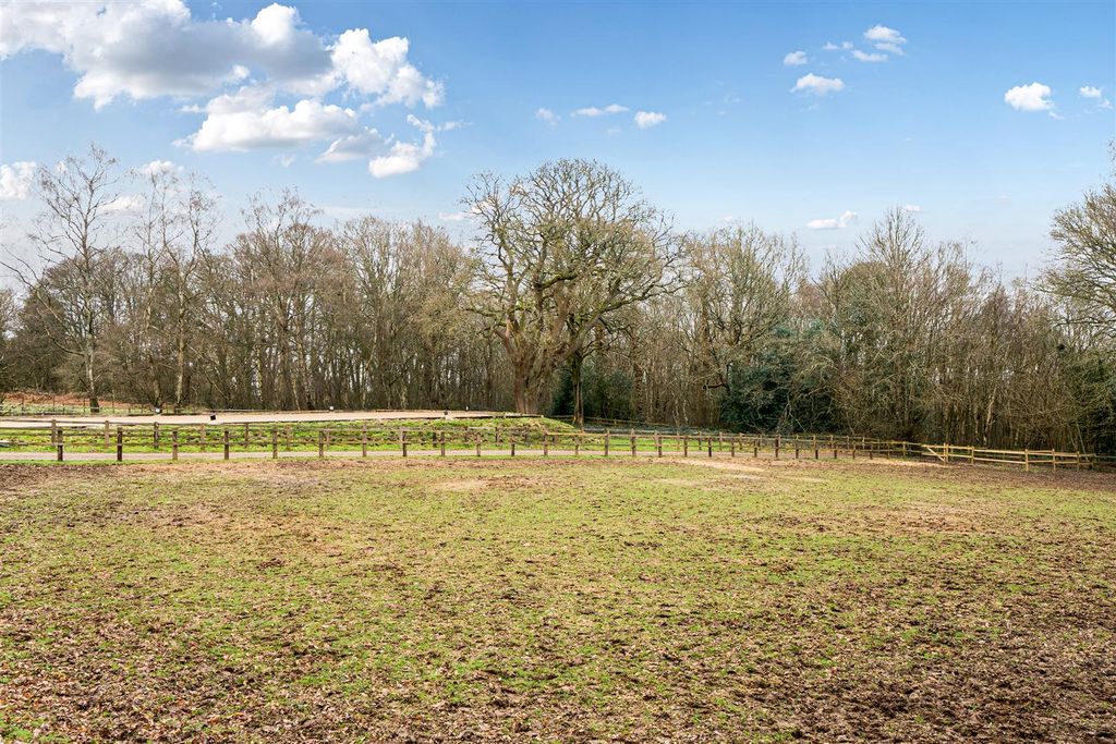 Property photo 2 of 38 Grounds