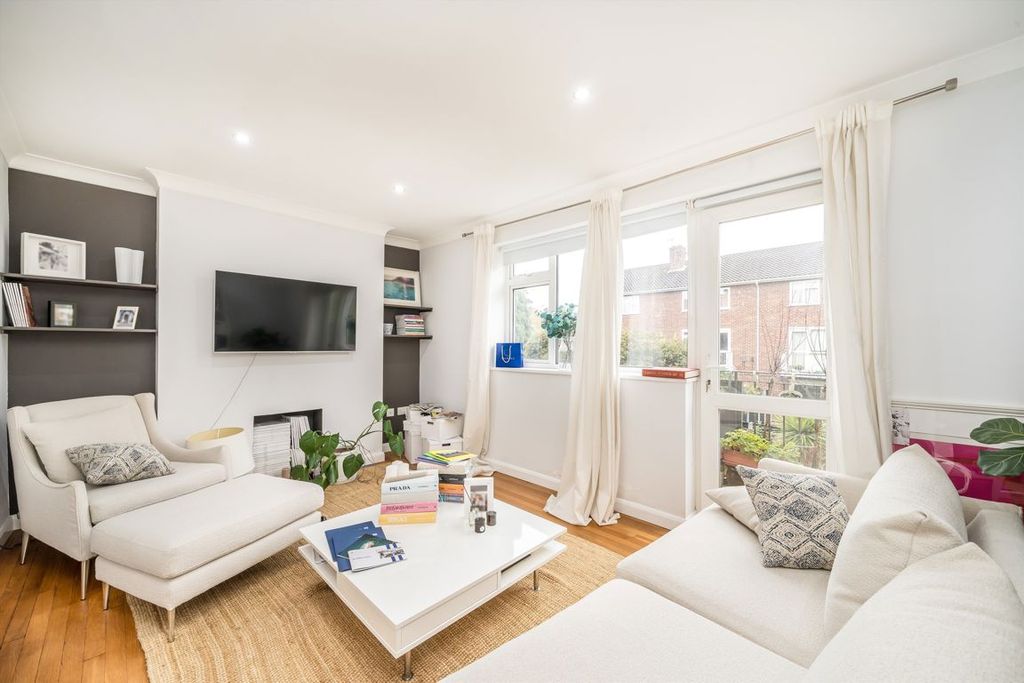 Property photo 2 of 6