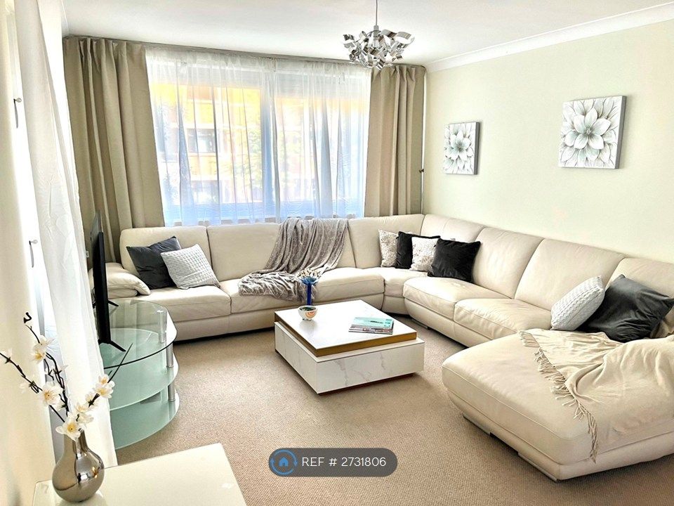 Property photo 3 of 26 Living Area