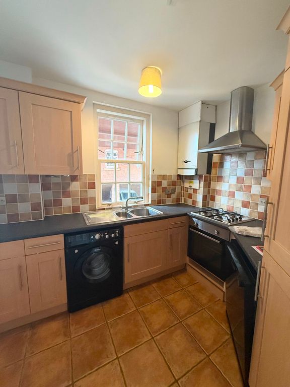 Property photo 2 of 8