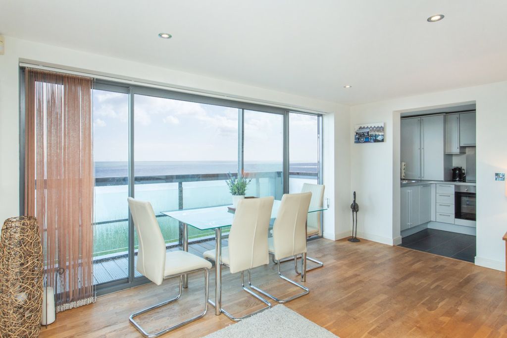 Property photo 3 of 15 Picture 3