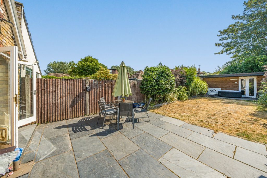 Property photo 3 of 12 2131152