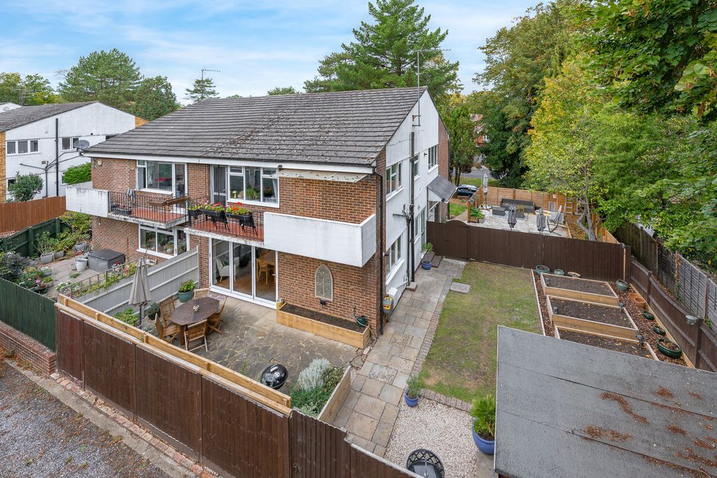 Property photo 1 of 20