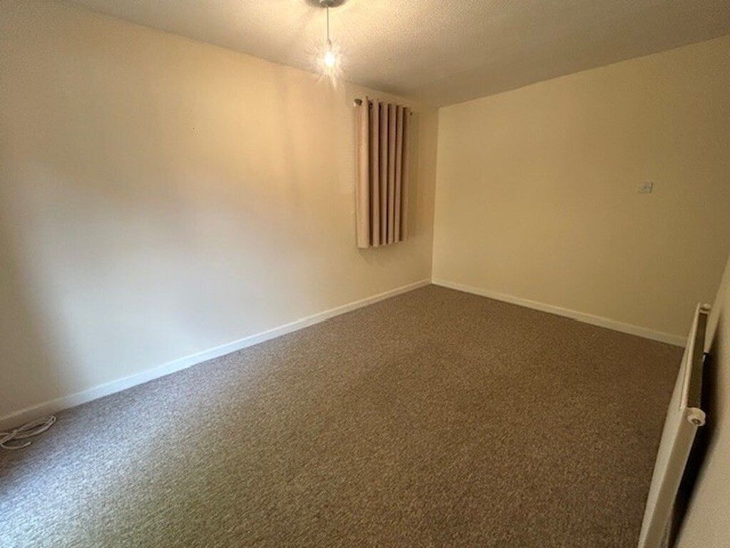 Property photo 2 of 6 Lounge