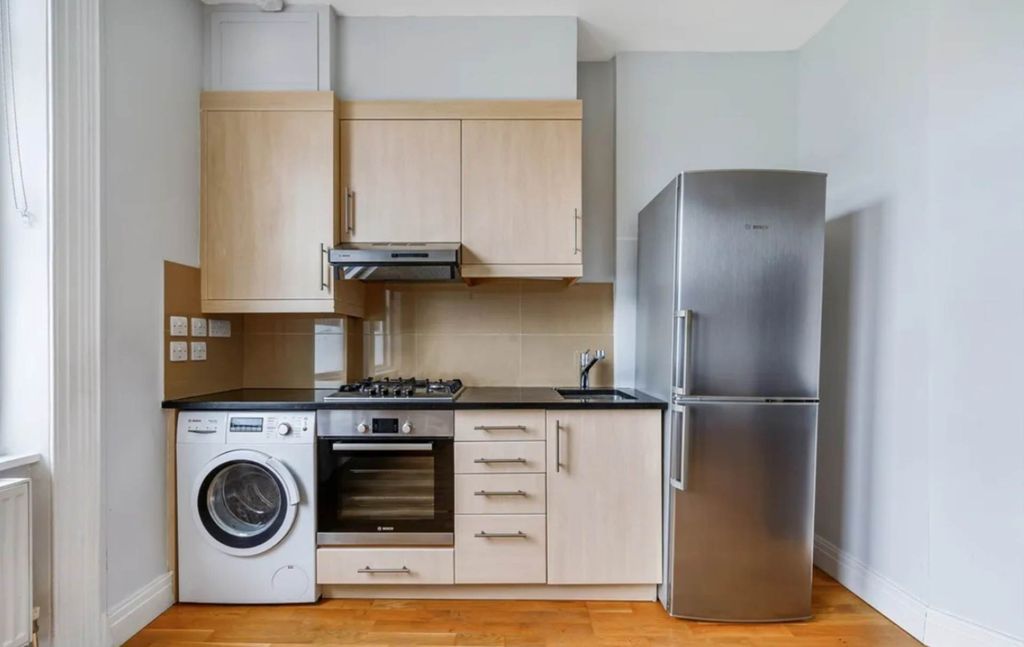 Property photo 3 of 6