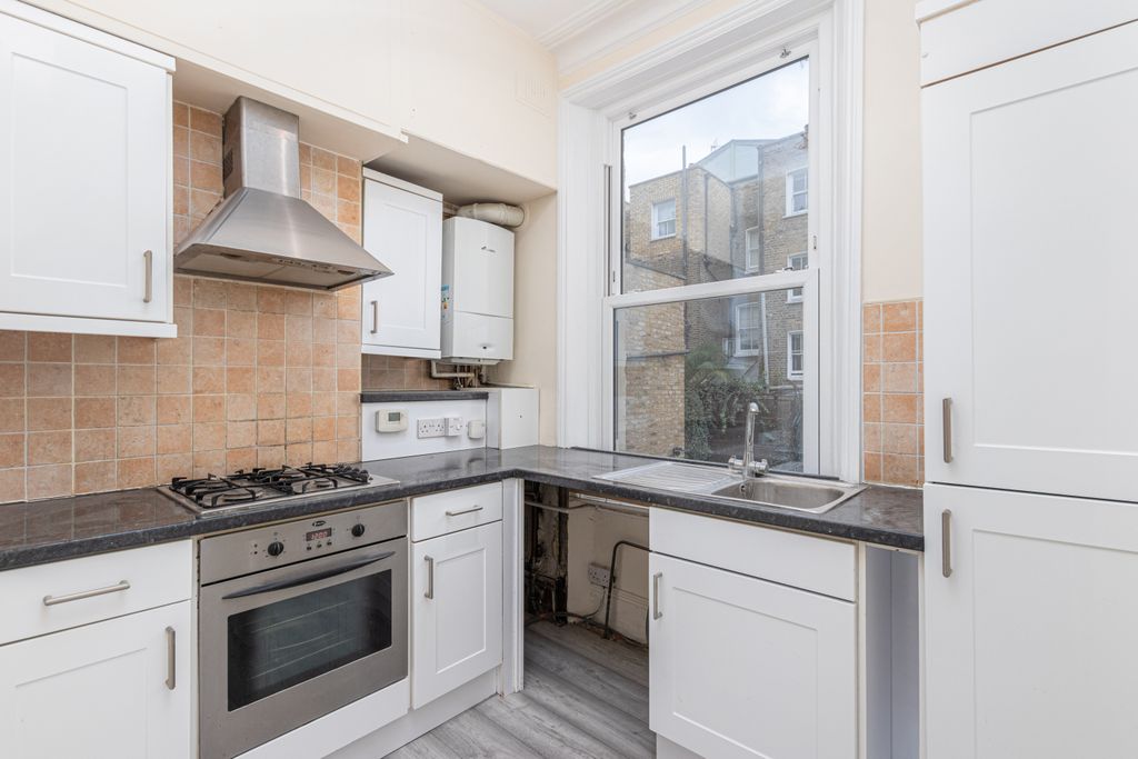 Property photo 1 of 8