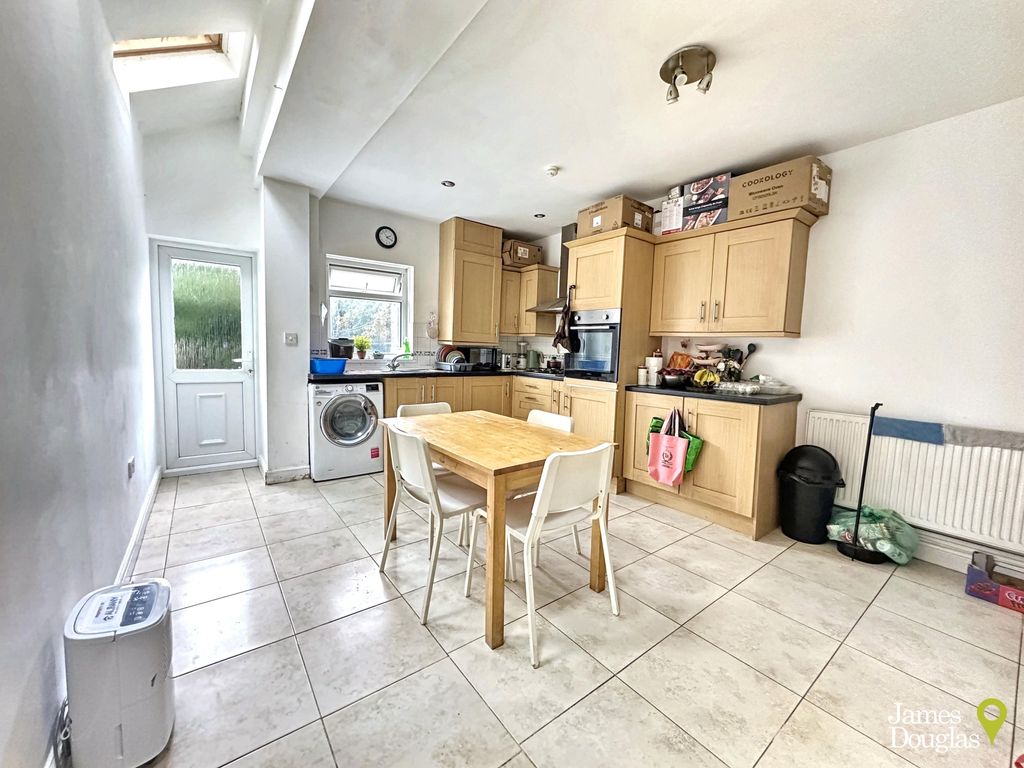 Property photo 2 of 18 Kitchen #1