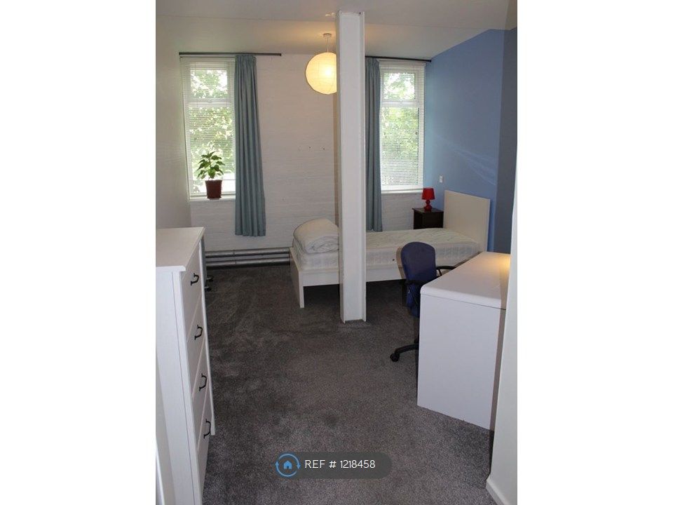 Property photo 3 of 4