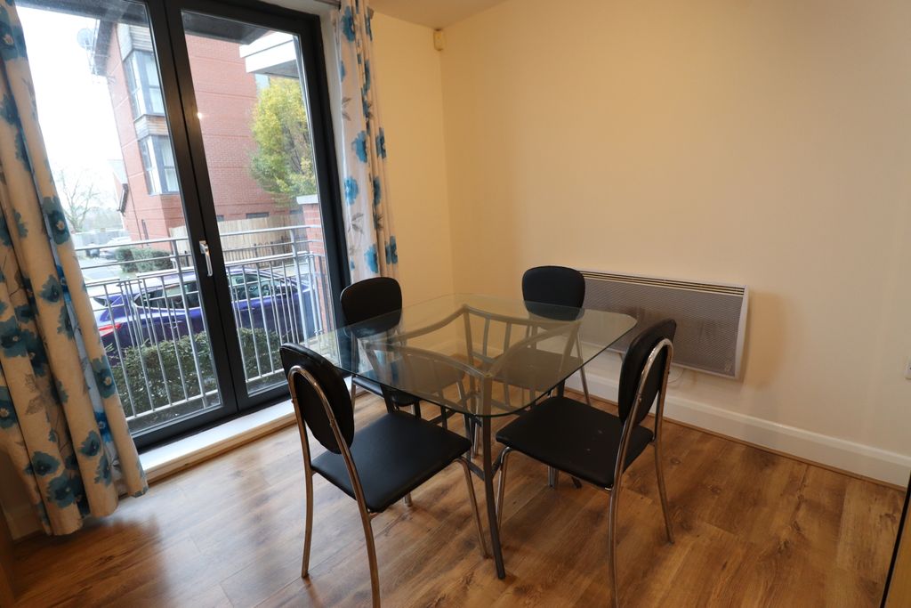 Property photo 3 of 7 Photo 03
