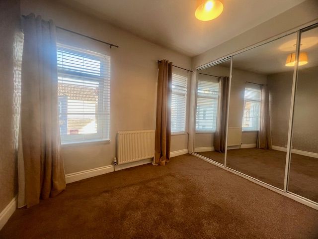Property photo 3 of 21 Bedroom