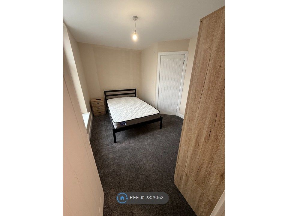 Property photo 2 of 5 Bedroom 3