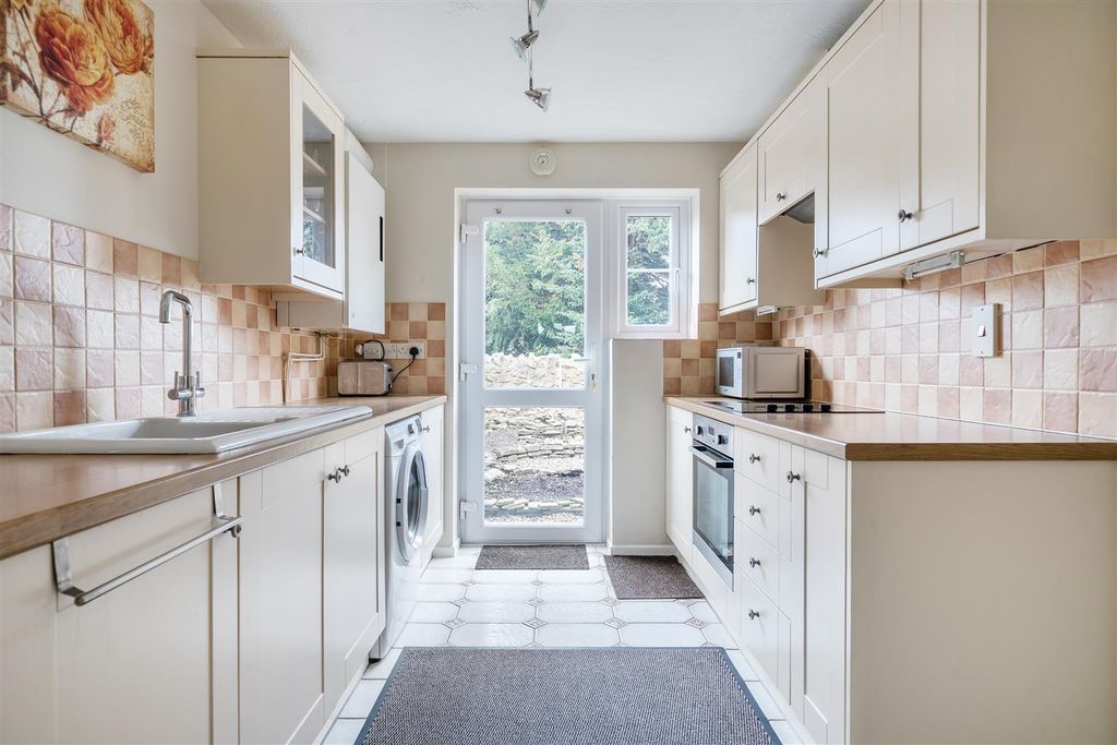 Property photo 2 of 18 1387588-10-694153Ed28E0E.Jpg