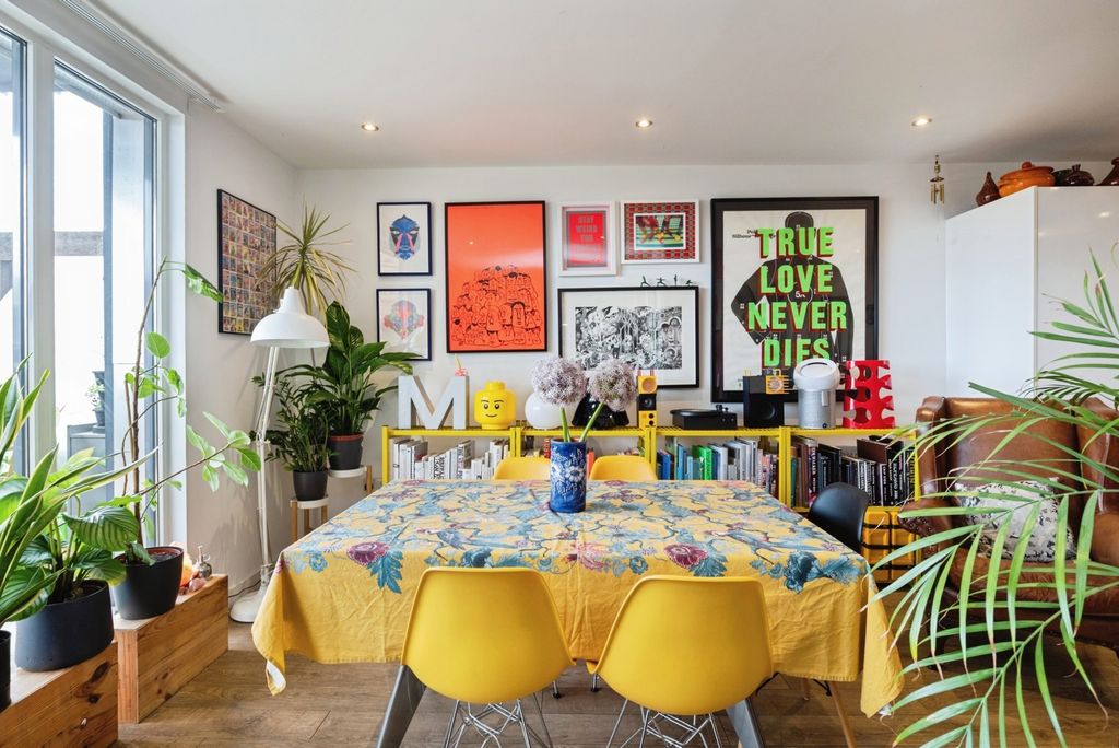 Property photo 2 of 19 Pbox-Img.Jpg
