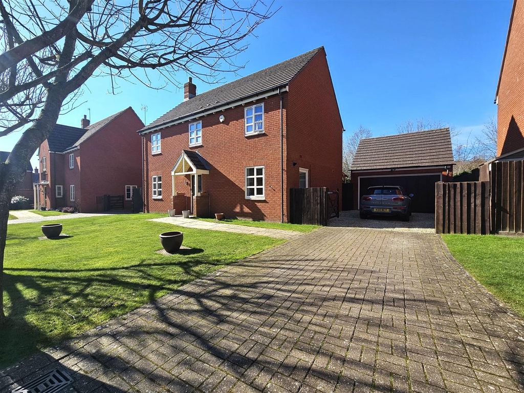 Property photo 1 of 31