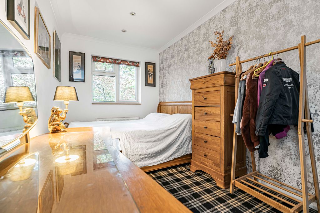 Additional image 24 of 4 bed detached house for saleCastleleigh Court, Enfield EN2