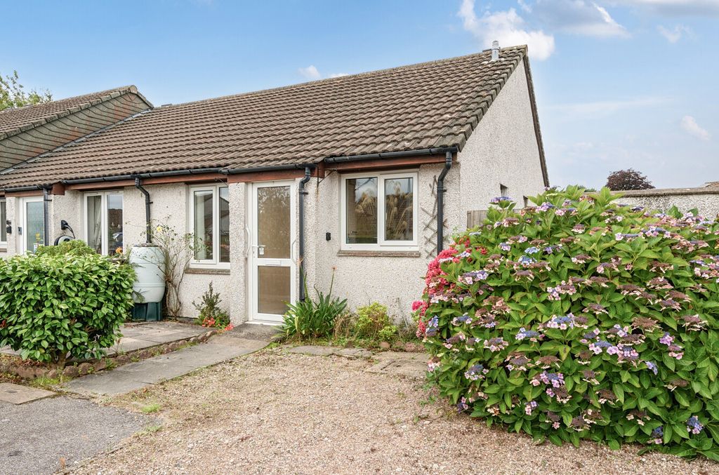 Property photo 1 of 14 1325059-1-6895E07...