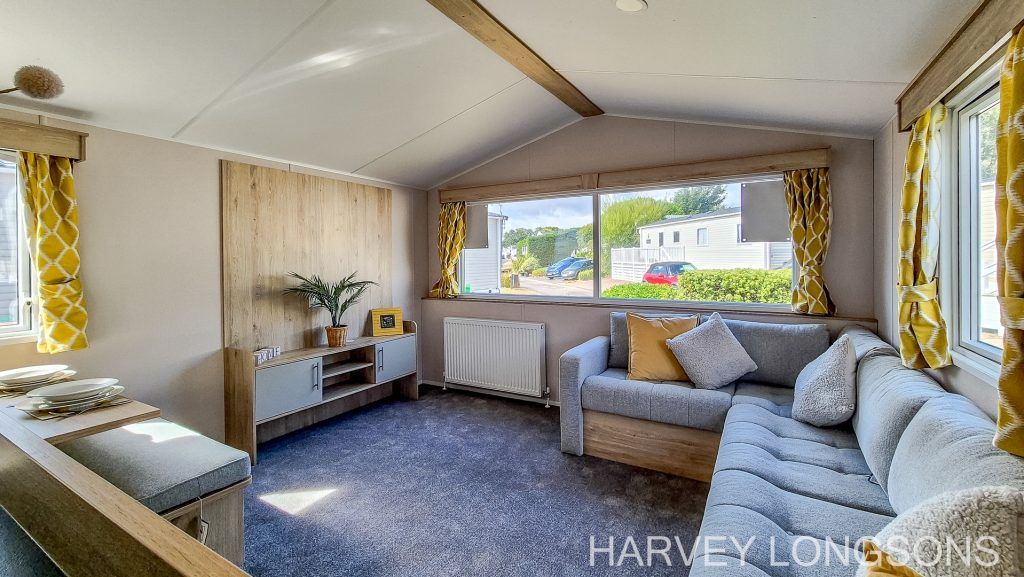 Property photo 3 of 19 Bright Lounge With L-Shaped Corner Sofa