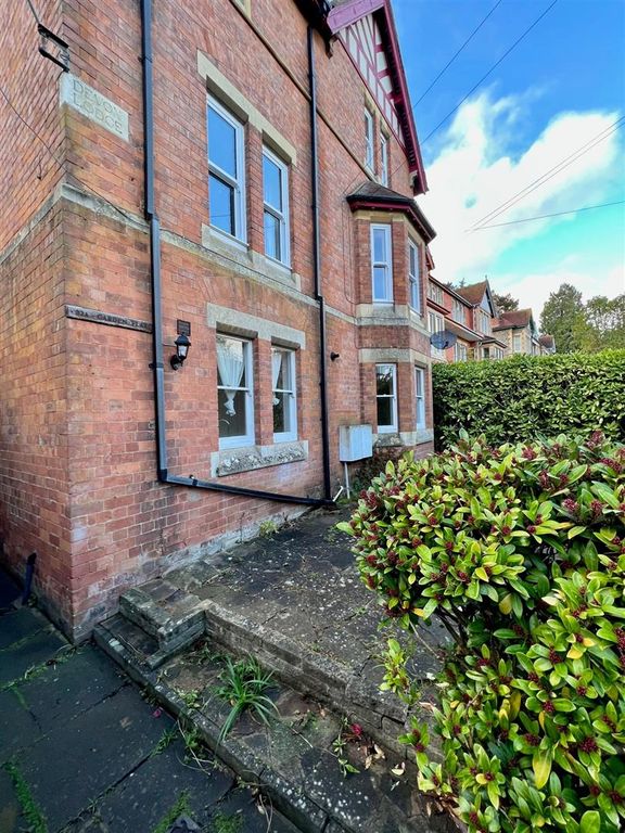 Property photo 1 of 6 32A Abbey Front.Jpg