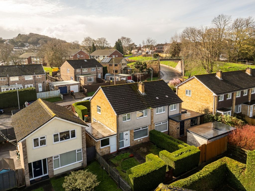 Property photo 1 of 23 Pilton Vale-4