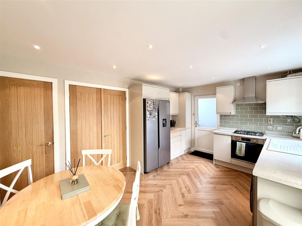 Property photo 3 of 27 3