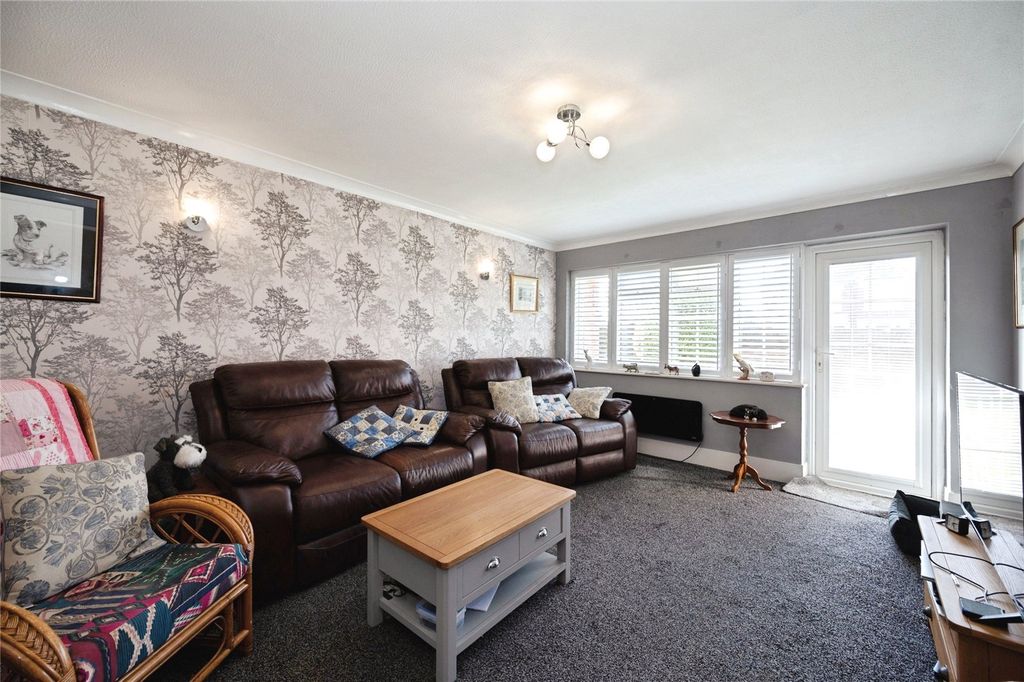 Property photo 2 of 15 Picture No. 82