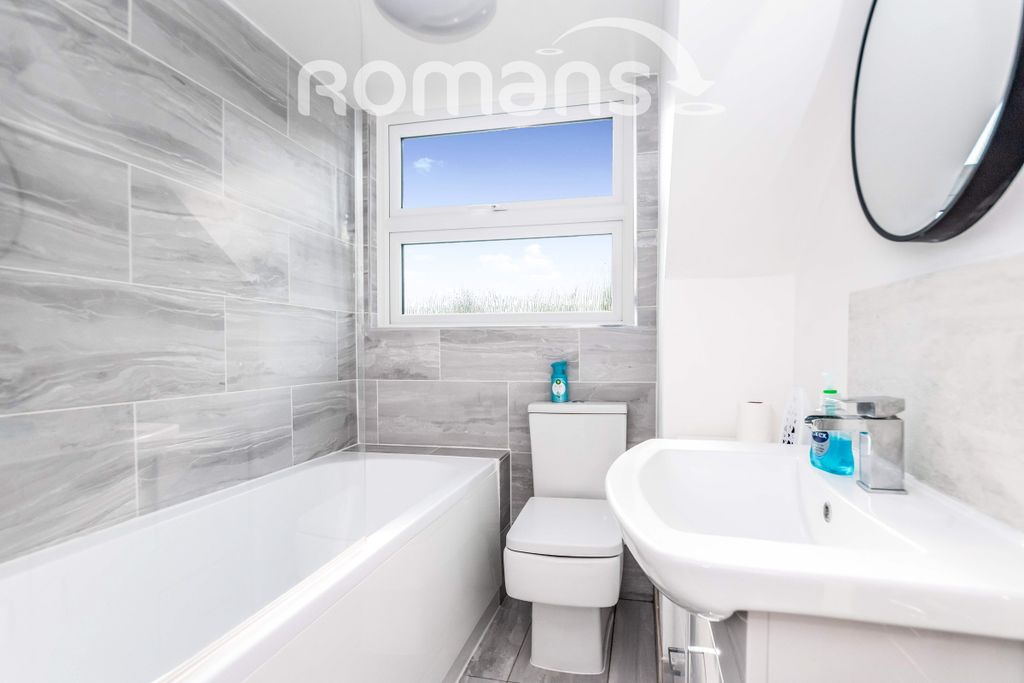 Property photo 2 of 10 32092254-F530-Ec11-B