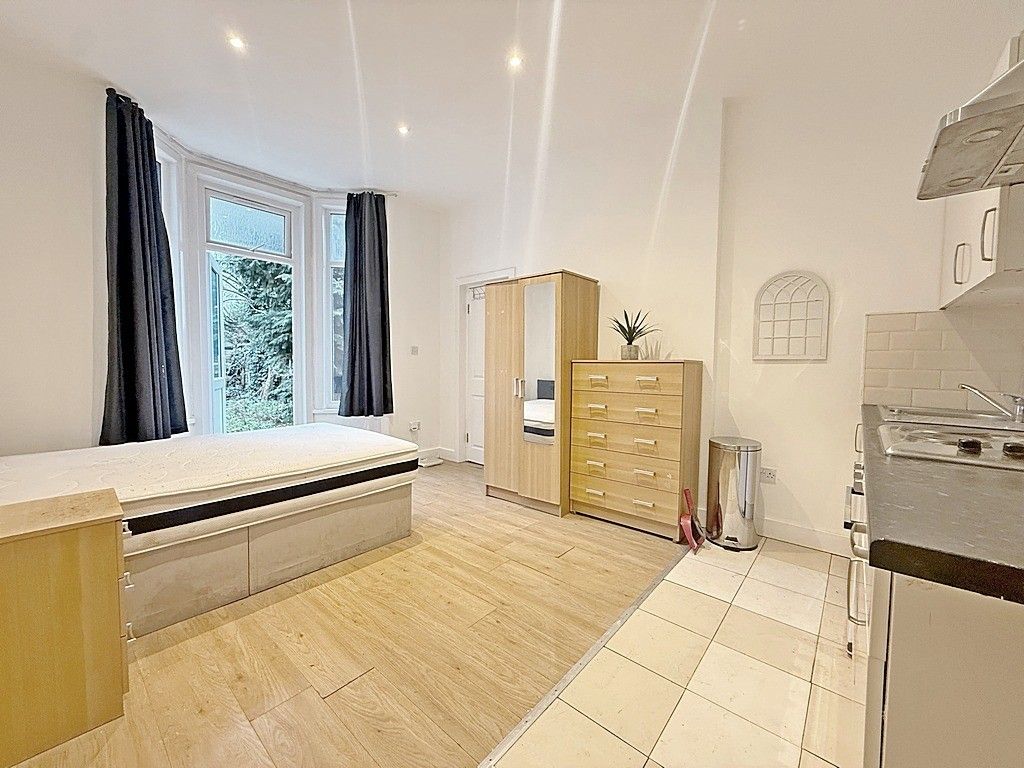 Property photo 2 of 6 Gallery