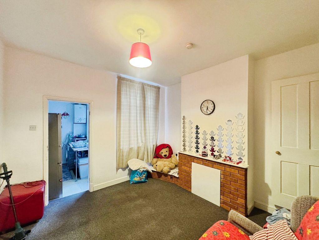 Property photo 3 of 11
