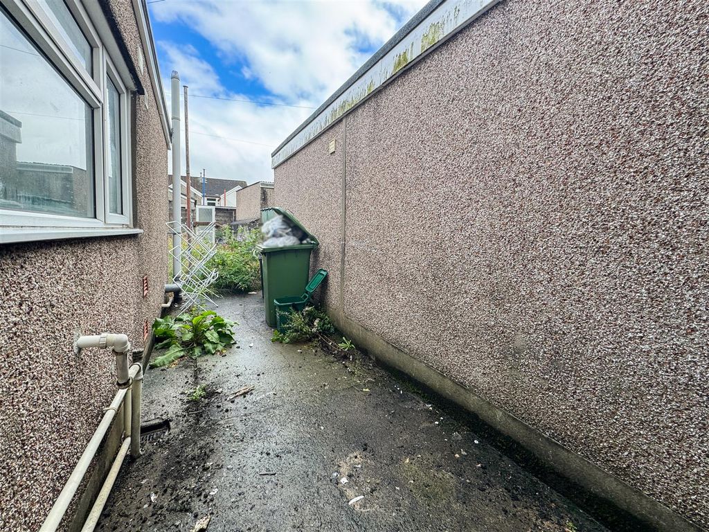 Additional image 12 of Room to rentQueen Street, Treforest, Pontypridd CF37