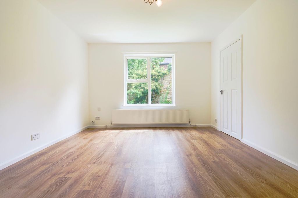 Property photo 2 of 7 Living Room