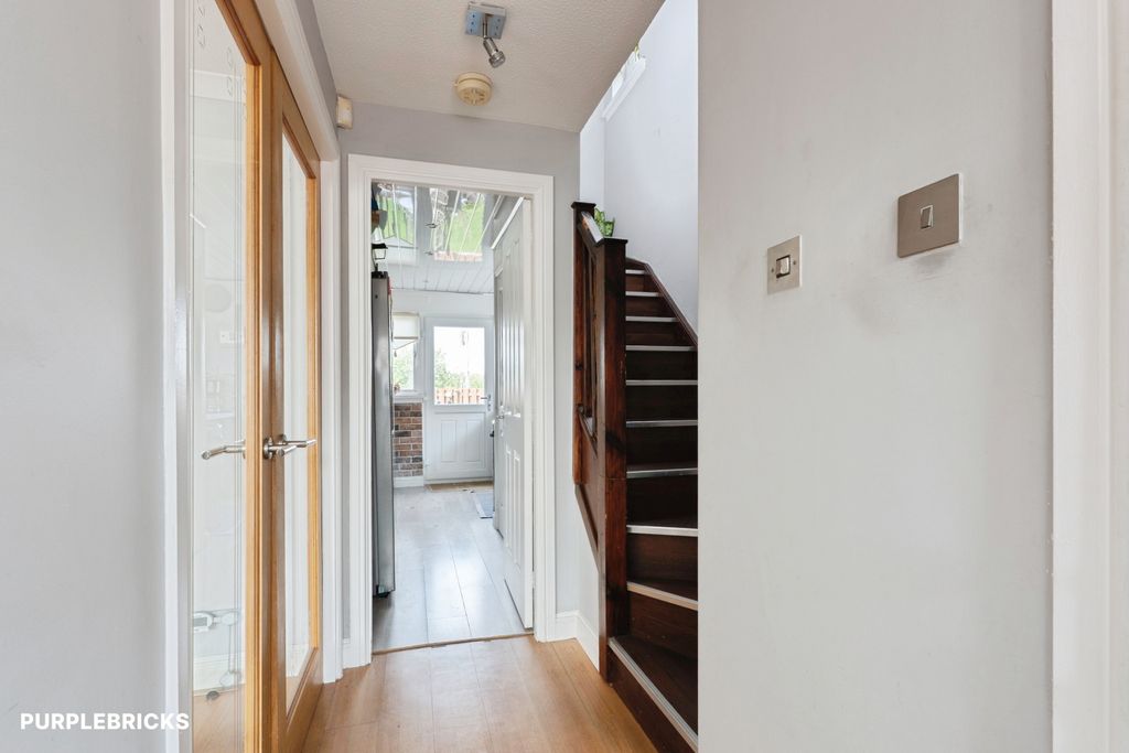 Property photo 2 of 22 Hall
