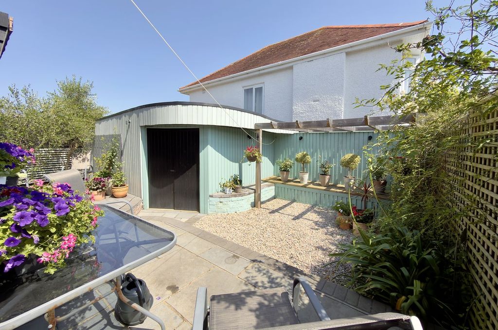 Property photo 3 of 24