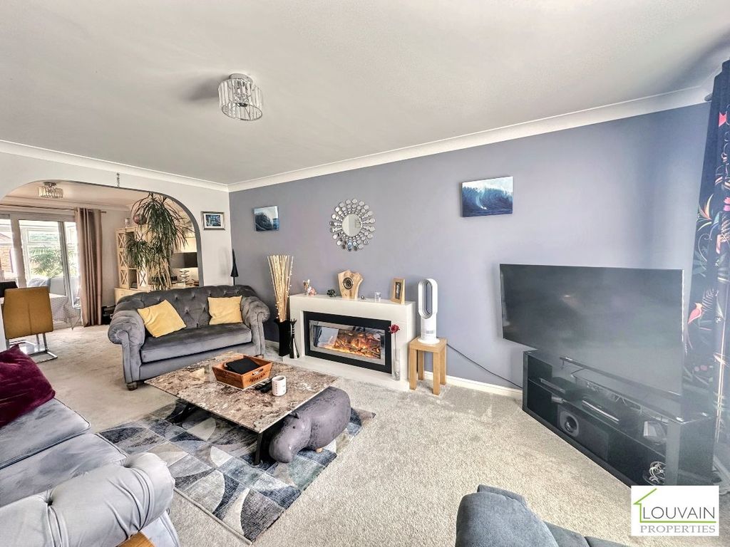 Property photo 3 of 25