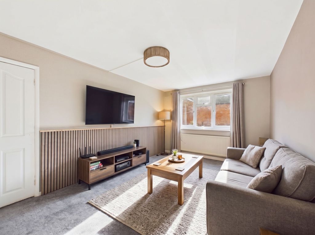 Property photo 2 of 15 Lounge (Virtually Furnished)