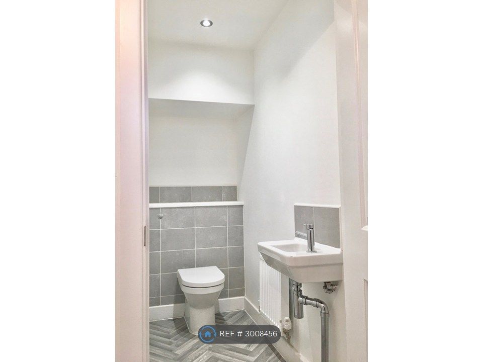 Property photo 3 of 7 Downstairs Wc