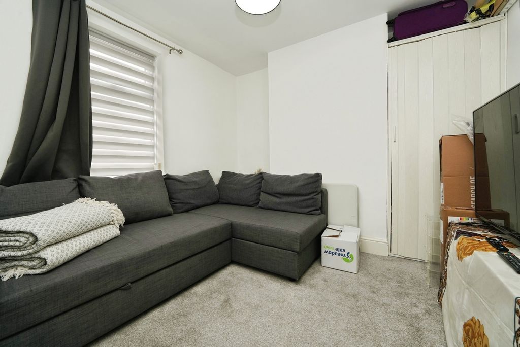 Property photo 3 of 12 Pbox-Img.Jpg