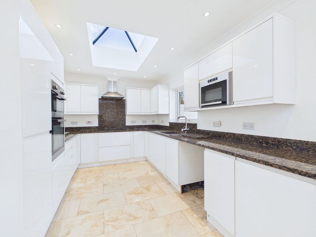 Property photo 2 of 14 Kitchen/ Dining Room