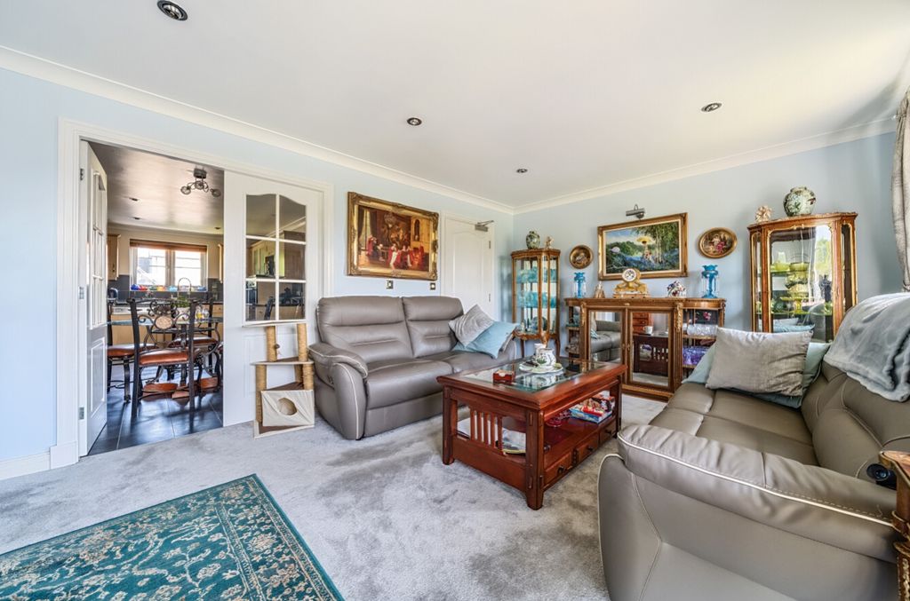 Property photo 3 of 18 1123608 (2)