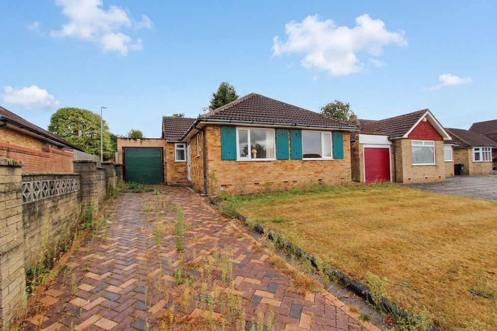 Property photo 1 of 17