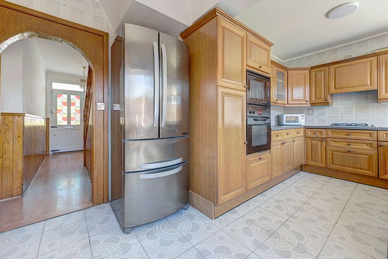 Property photo 3 of 5 Kitchen