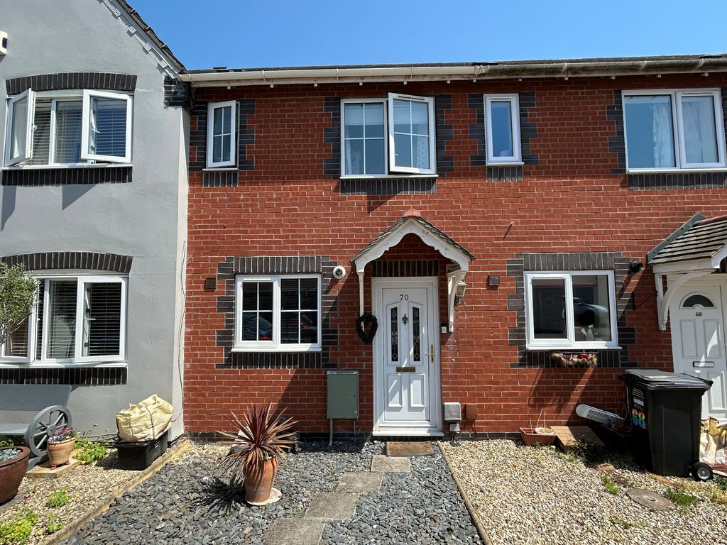 Property photo 1 of 7 External