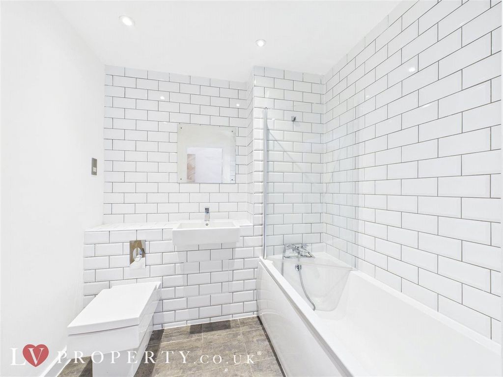 Additional image 8 of 2 bed flat for saleHelena Street, Birmingham, West Midlands B1