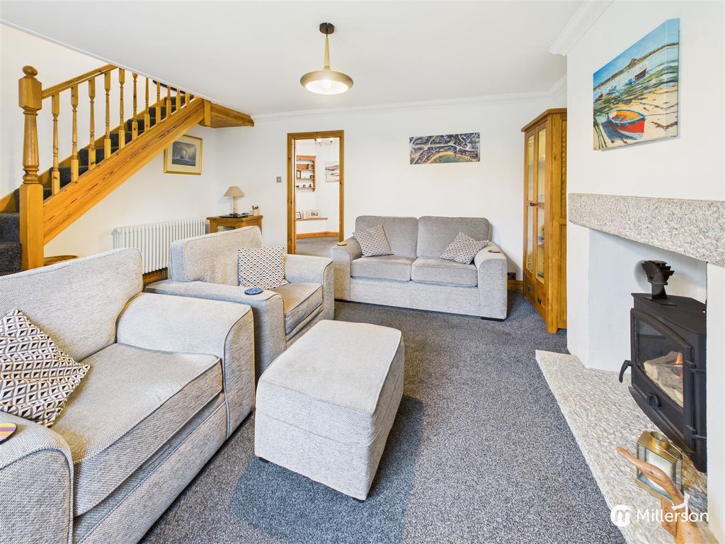 Property photo 3 of 25 Cam05092G0-Pr0132-Still013.Jpg