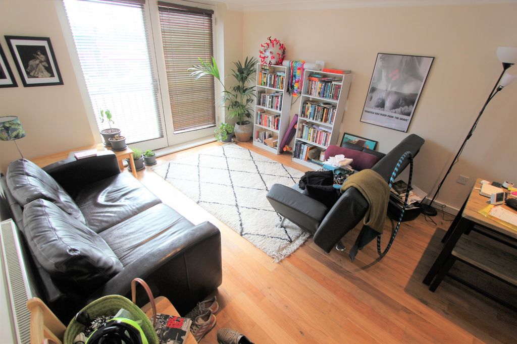 Property photo 2 of 6