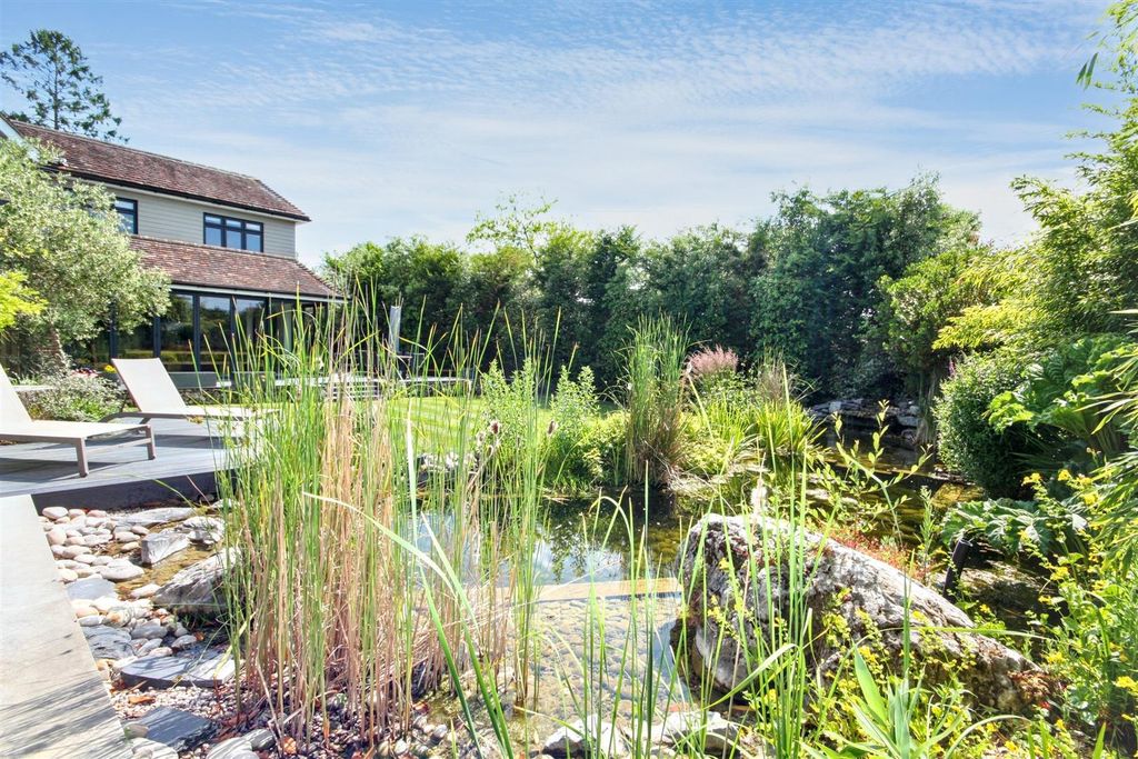 Property photo 1 of 20 Lake View.Jpg